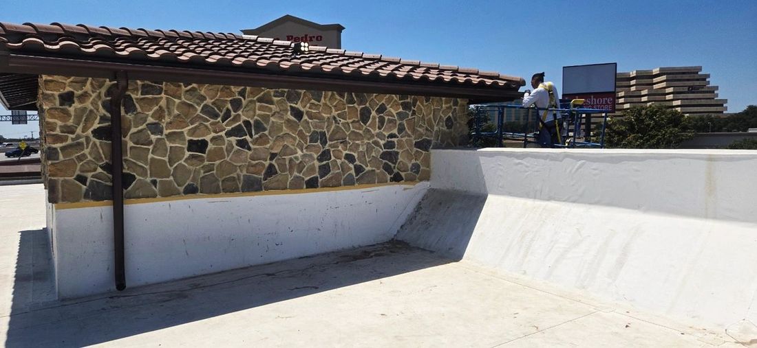 Seamless gutter installation by Guthrie Gutters (project photo 17)