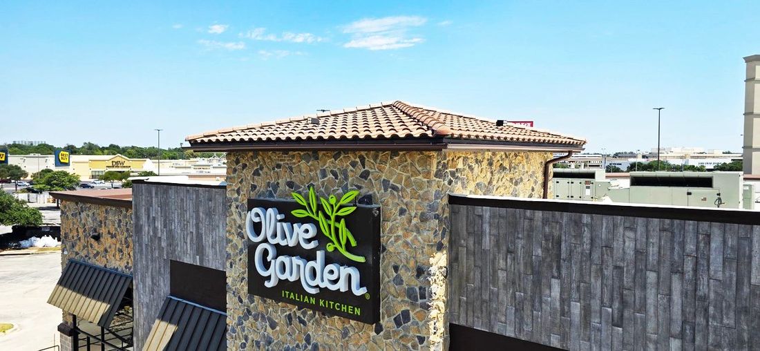 Seamless gutter installation by Guthrie Gutters (project photo 20)
