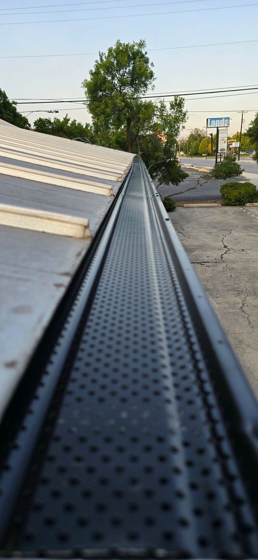 Seamless gutter installation by Guthrie Gutters (project photo 24)