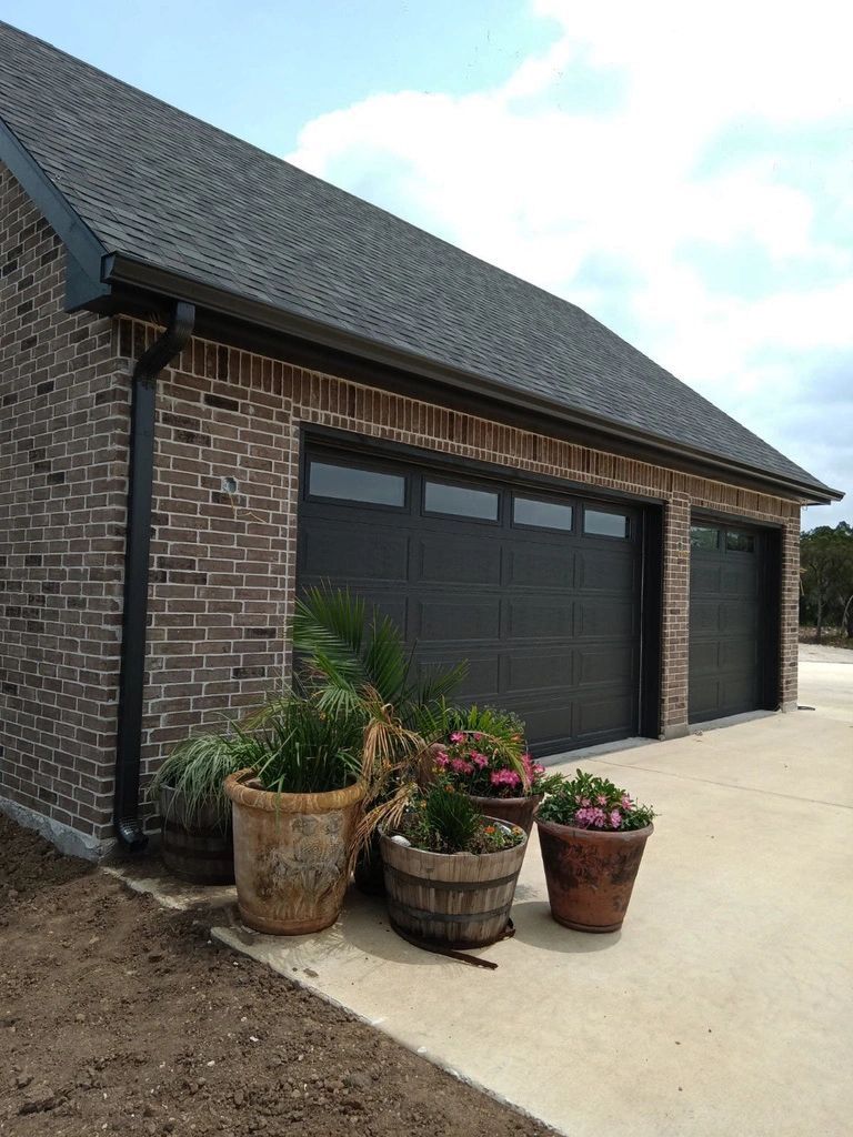Seamless gutter installation by Guthrie Gutters (project photo 31)